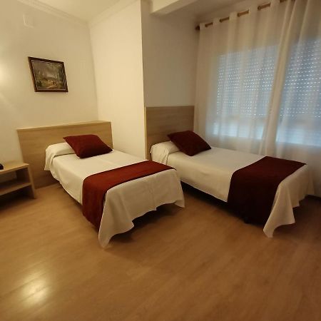Hotel Vilobi Viloví de Oñar Kültér fotó