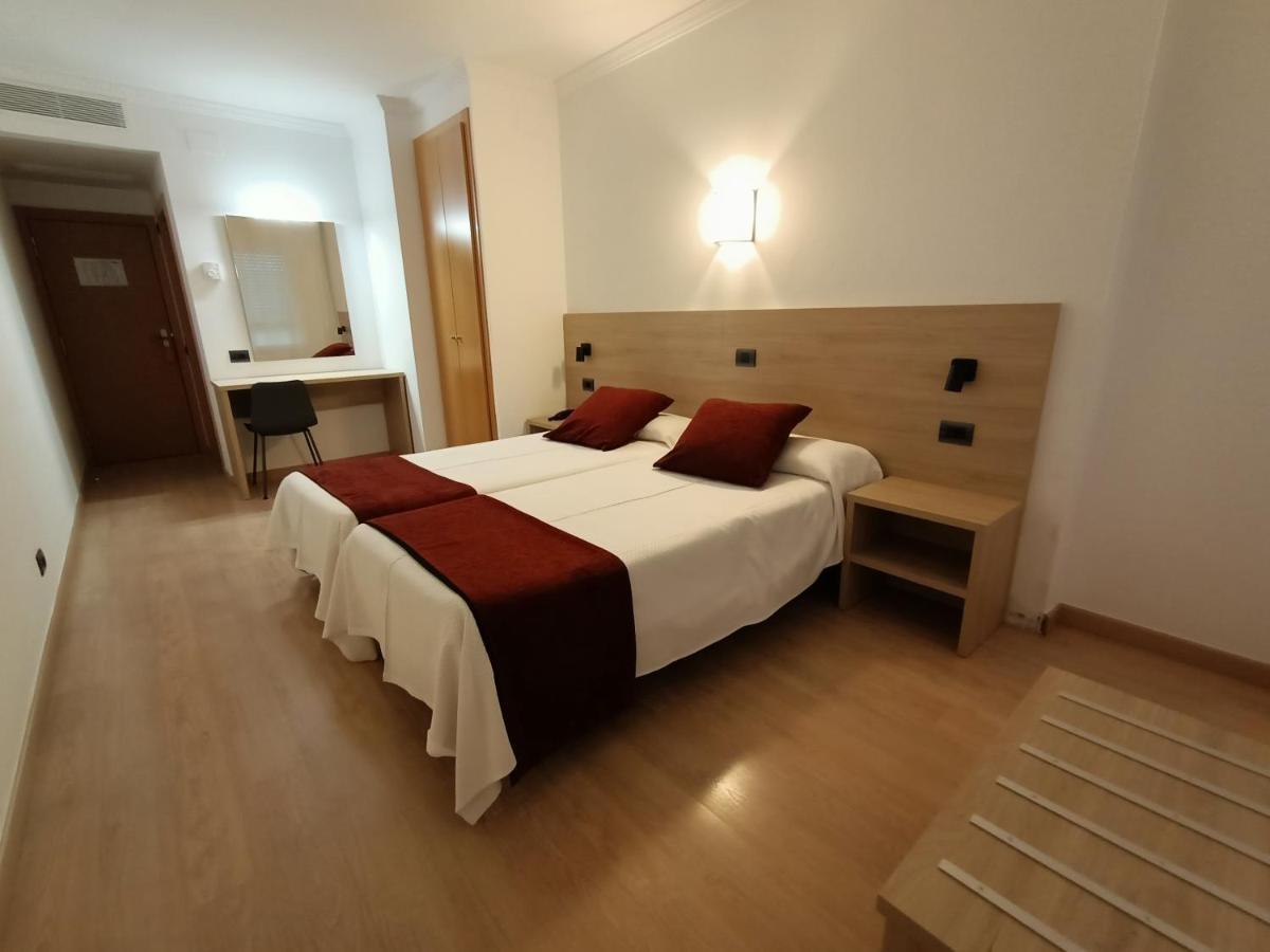 Hotel Vilobi Viloví de Oñar Kültér fotó