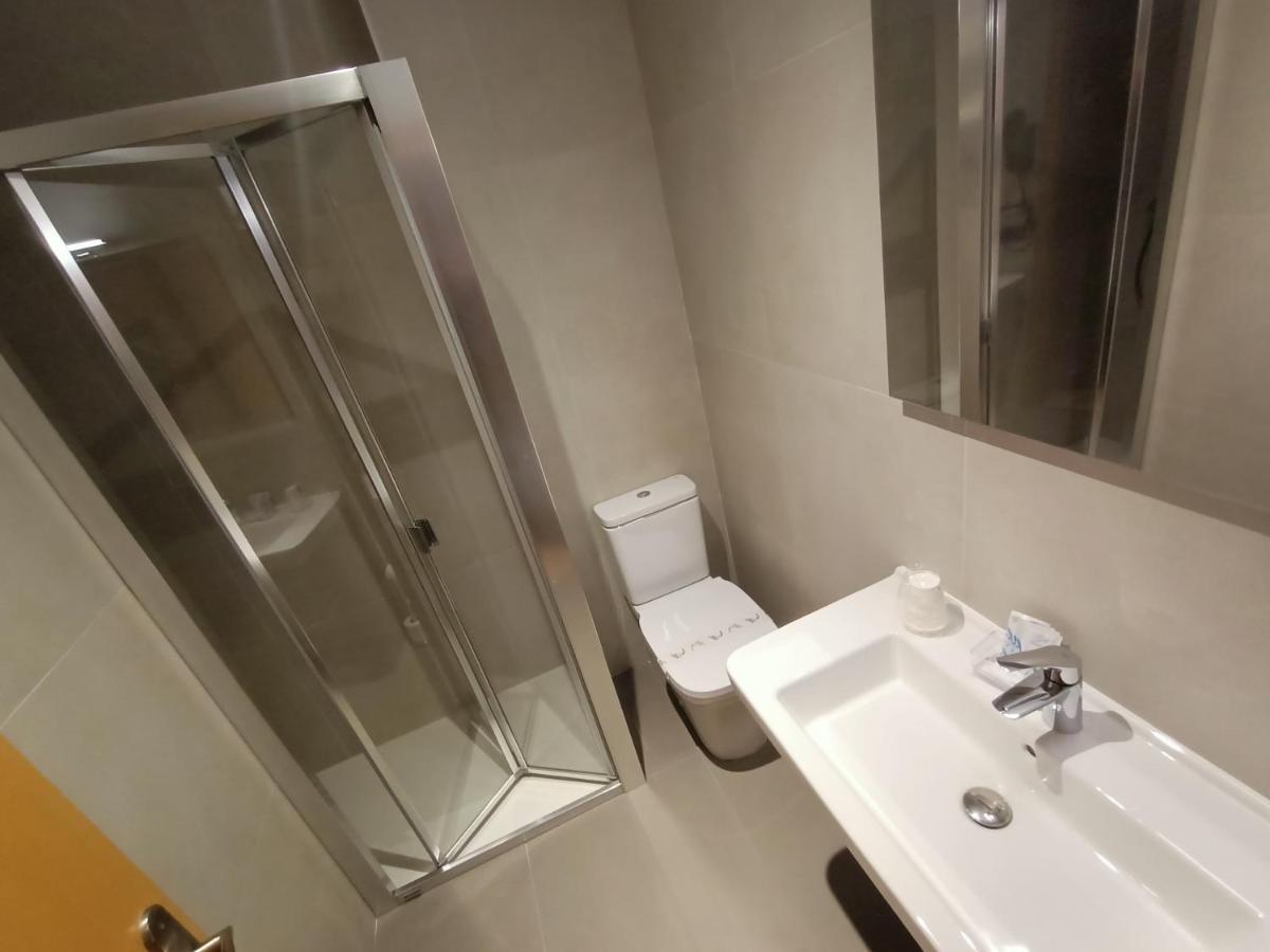 Hotel Vilobi Viloví de Oñar Kültér fotó