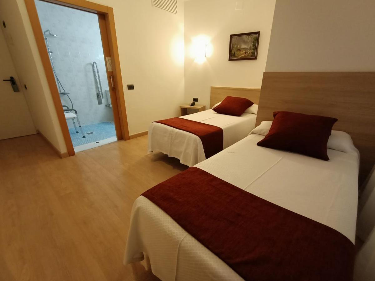 Hotel Vilobi Viloví de Oñar Kültér fotó