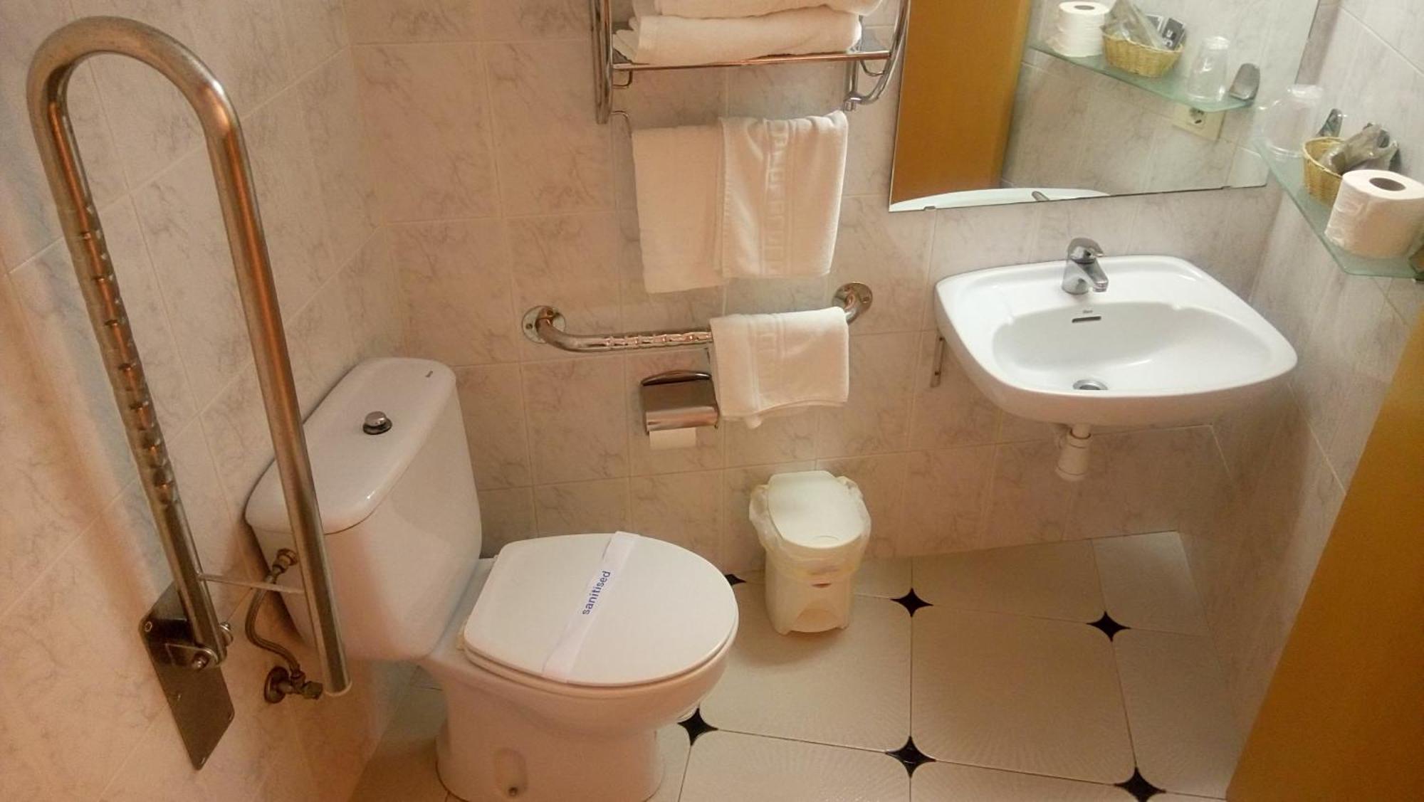Hotel Vilobi Viloví de Oñar Szoba fotó