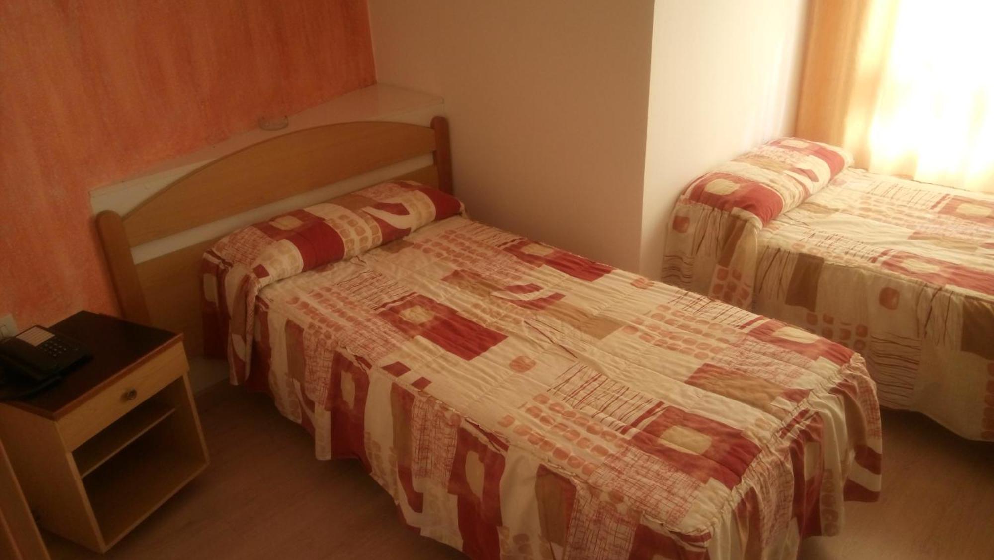 Hotel Vilobi Viloví de Oñar Szoba fotó