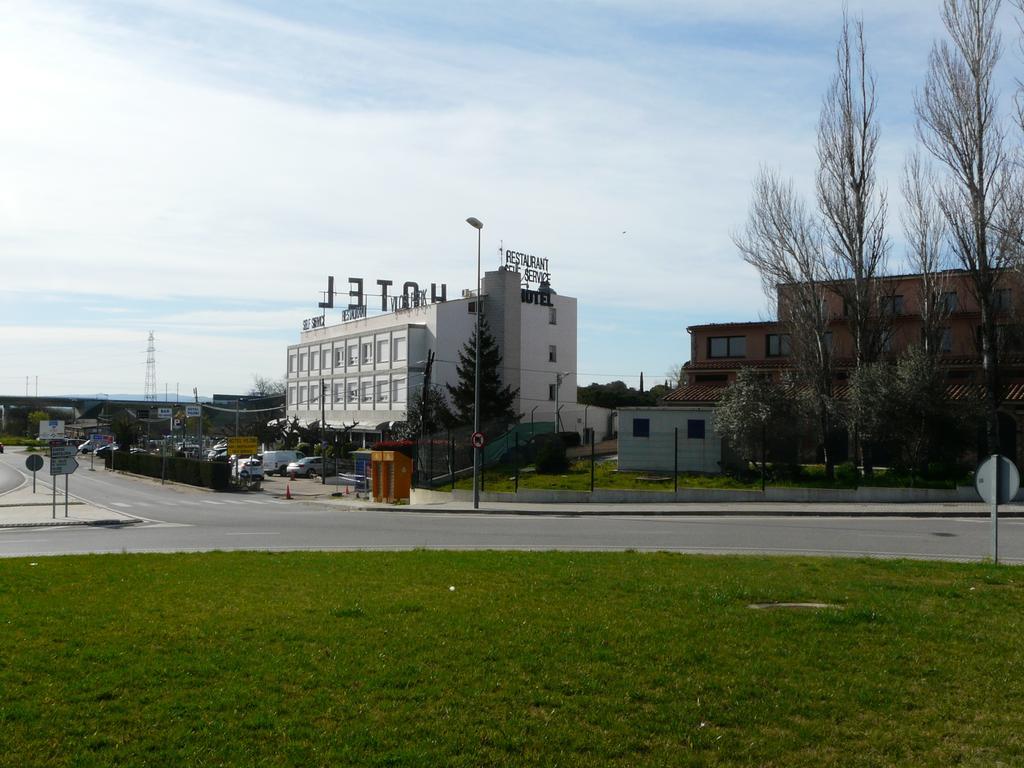 Hotel Vilobi Viloví de Oñar Kültér fotó